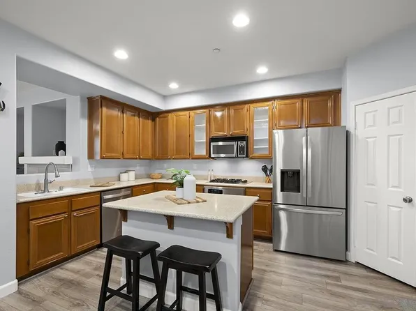 7885 Via Montebello Unit 2, San Diego, CA 92129