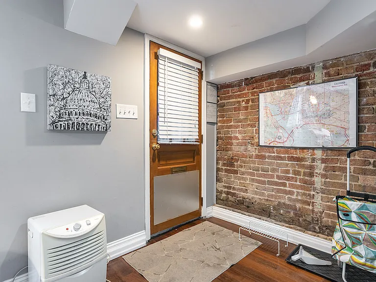 1820 Calvert St NW #1818 — Photo 2