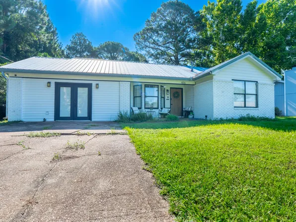 406 Rosewood Dr, Mary Esther, FL 32569