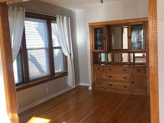 4th image of 2422 W Warner Ave #1-F
