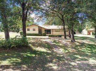 110 Clover Dr, Gun Barrel City, TX 75156