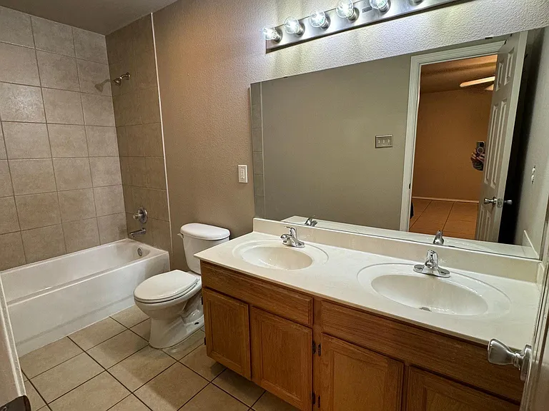 518 Gandara Dr — Photo 10