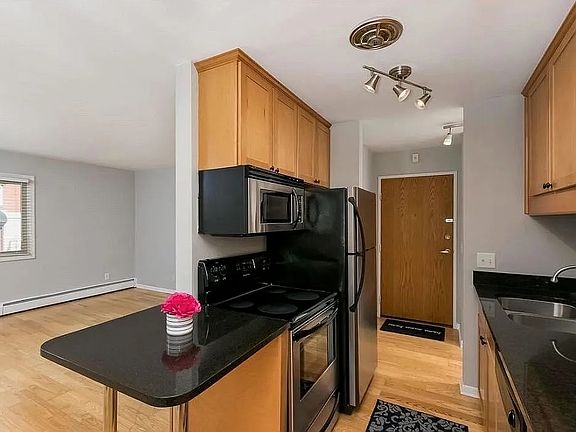 4th image of 3018 Aldrich Ave S #12A