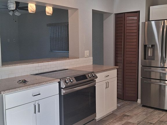 4th image of 653 Sweetwood Dr