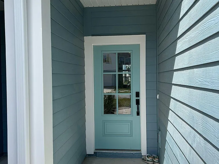 223 Brandon Lakes Dr — Photo 2