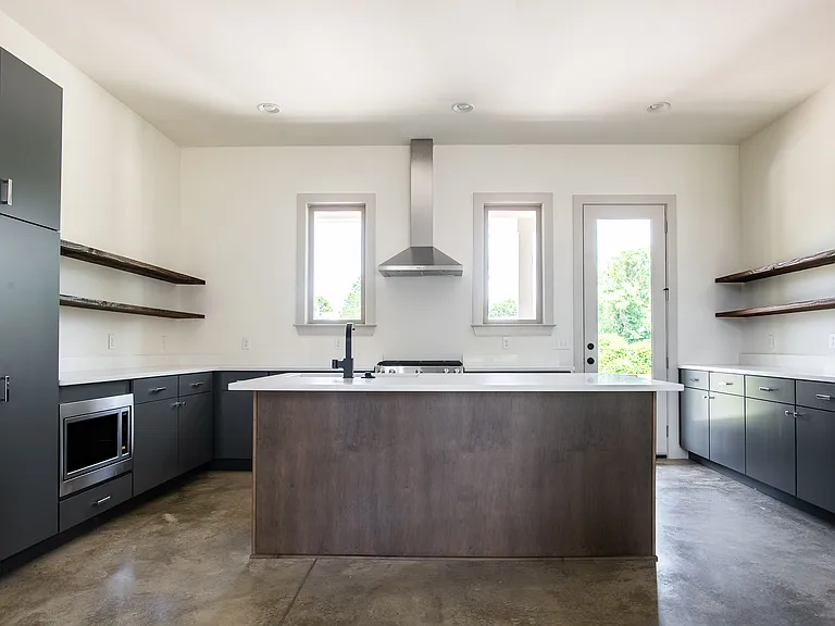 109 Stringer St #101 — Photo 21