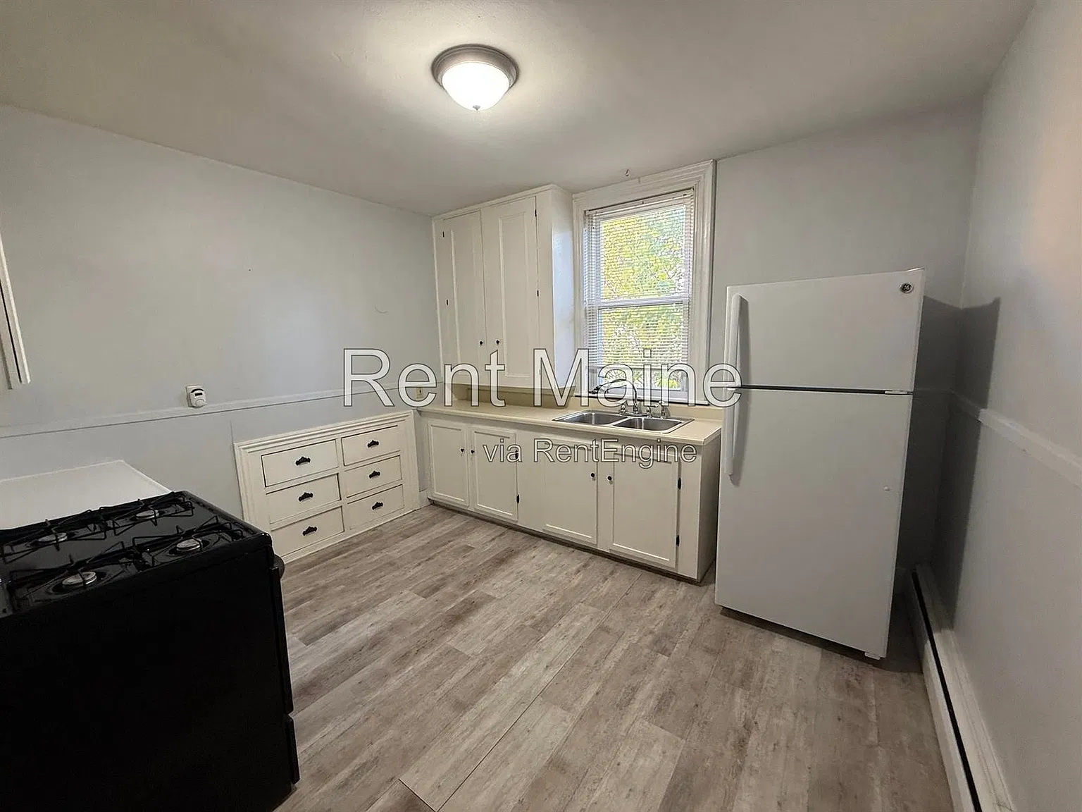 2 bed, 1.0 bath, $1,600 — Photo 2
