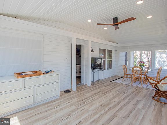 5th image of 25874 N Oak St #1959