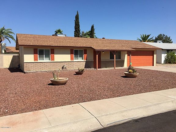 3rd image of 4048 W Poinsettia Dr