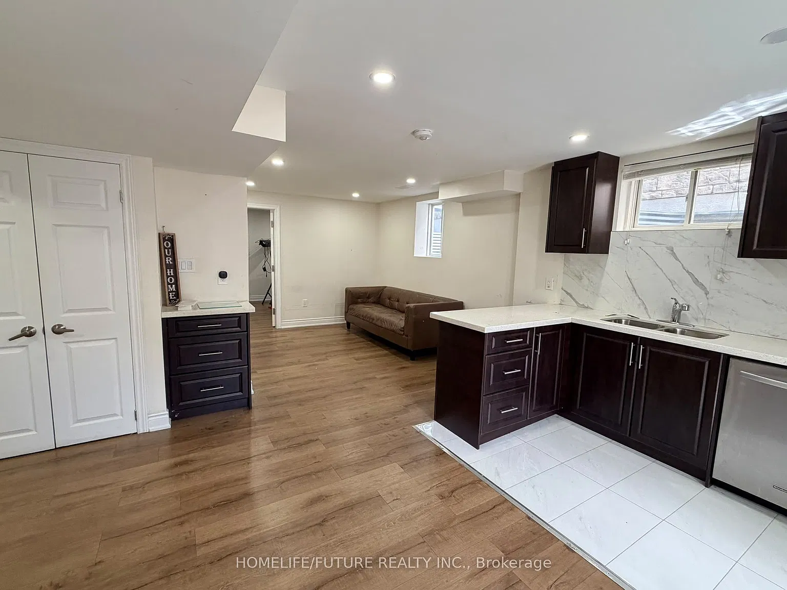 3 bed, $2,300 — Photo 2