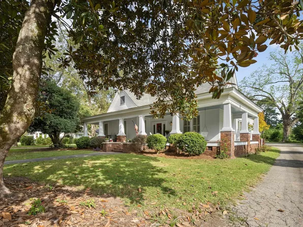 230 W Adams St, Tennille, GA 31089