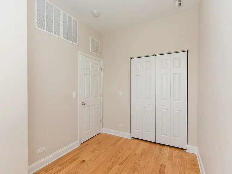 915 S Aberdeen St — Photo 13