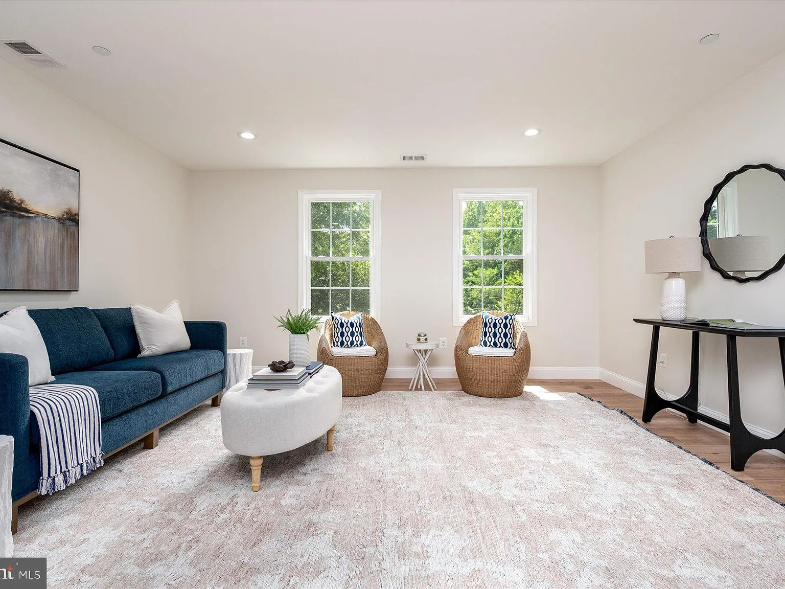 4 bed, 2.5 bath, 1784 sqft, $3,900 — Photo 2