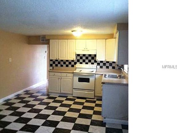 4th image of 9817 N 10th St