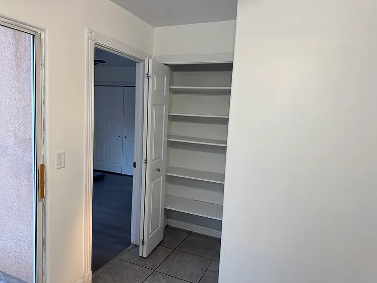 177 W 625 N — Photo 11