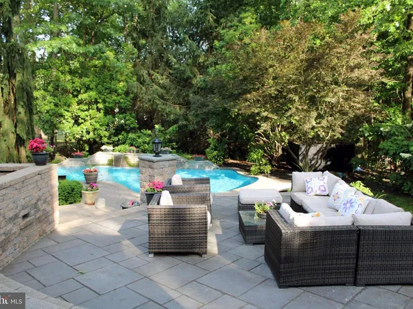 63 Taunton Rd, Medford, NJ 08055