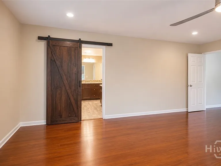 146 Chapel Lk S — Photo 20