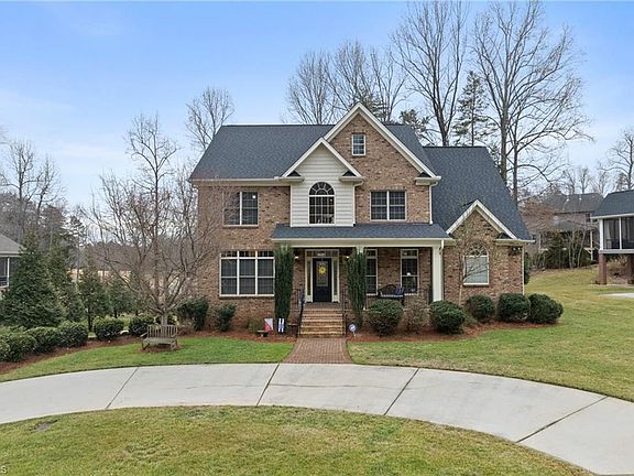 3rd image of 389 N Hiddenbrooke Dr
