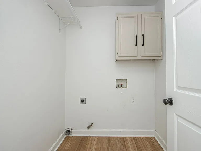 315 Autumn Dr — Photo 24