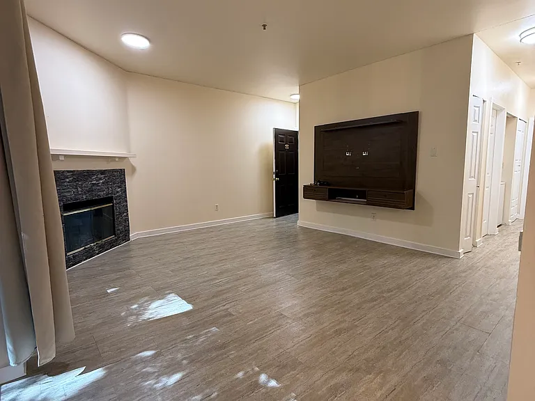 18930 Bothell Everett Hwy #H103 — Photo 6