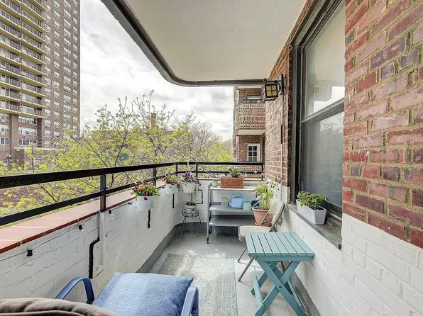 12430 Queens Blvd #5T, Jamaica, NY 11415