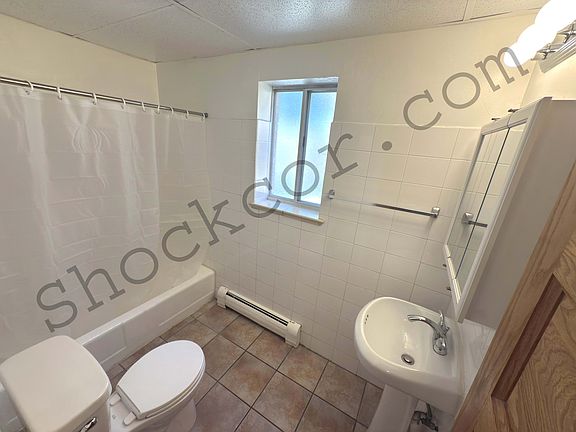 5th image of 2150 N Franklin St APT 201