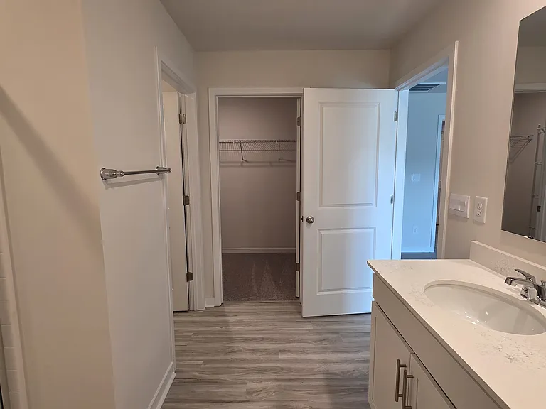 1628 Secrest Commons Dr — Photo 13