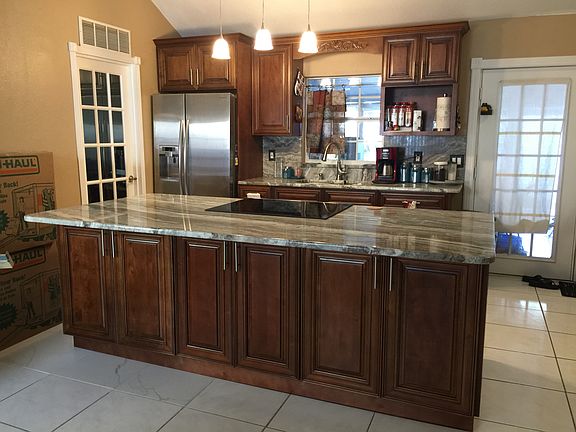 4th image of 9514 Baytree Ct
