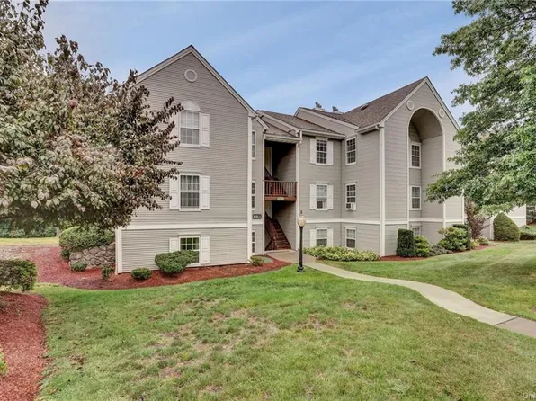 1132 Washington Grn, New Windsor, NY 12553