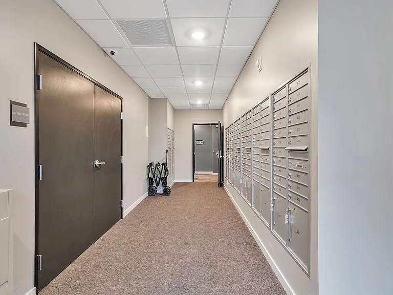 Metro Place Apartments — Photo 11