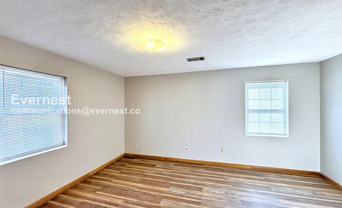 6933 Robinson Dr — Photo 13