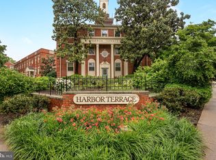 1301 E Abingdon Dr APT 6, Alexandria, VA 22314