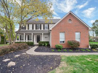 1060 Challis Springs Dr, New Albany, OH 43054