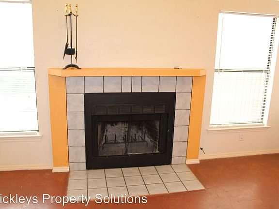 4th image of 7632 Redwood Dr NW