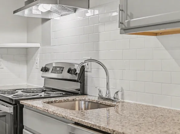 Beverly Place Apartments