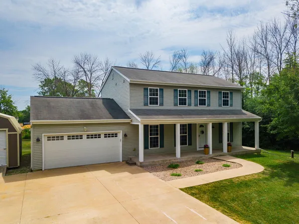 4390 Swallow Banks Ln, Oshkosh, WI 54904