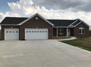 1366 King Ct, Princeton, IL 61356