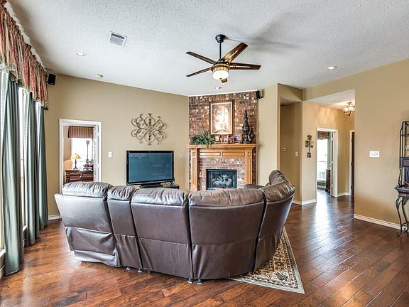 5th image of 4905 Monte Vista Ln