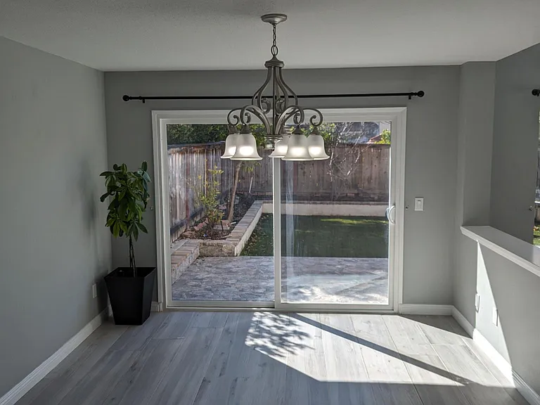 6977 Schilling Ave — Photo 9