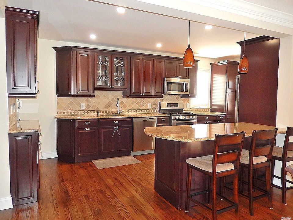 18 Roosevelt Ave, Freeport, NY 11520 Zillow