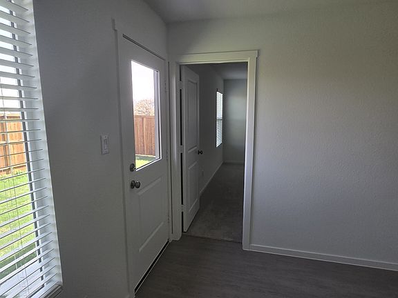 3rd image of 3164 Burmese St