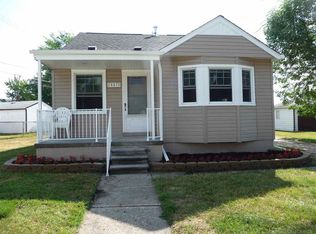 28870 Park St, Roseville, MI 48066