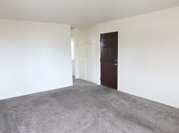 4770 Point Loma Ave #202, San Diego, CA 92107