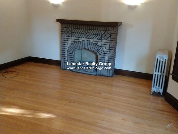 5th image of 7228 N Greenview Ave #1