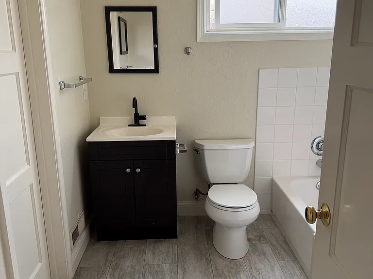 185 S Mayfair Ave — Photo 13