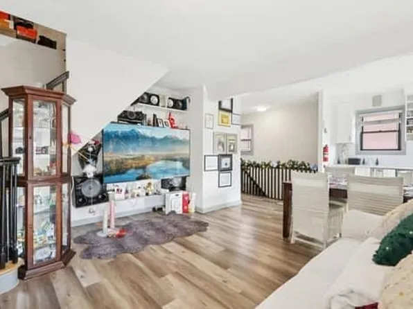 7 Laird Place image 39 of 48