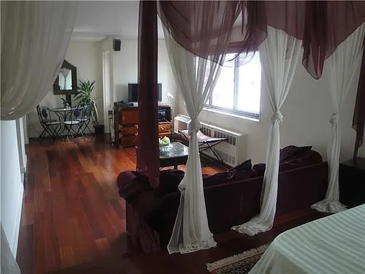 Sold by R New York | media 11