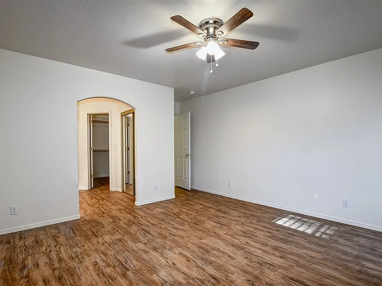 4261 N Tonopah Dr — Photo 14