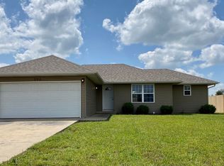 203 N Christopher Ln, Clever, MO 65631