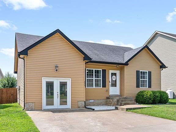 5th image of 553 Falkland Cir